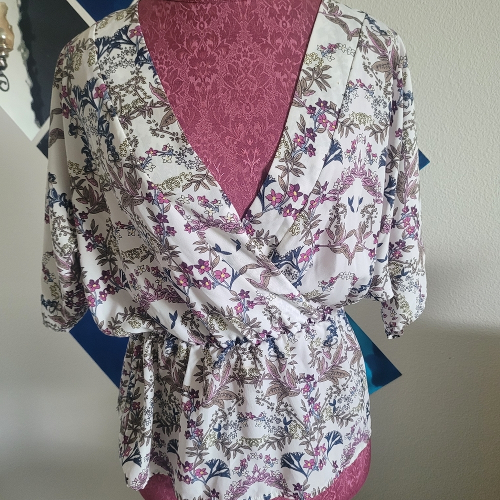 Flowered v neck blouse